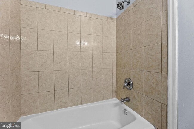 Building Photo - 8145 Community Dr