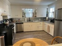 Building Photo - 105 Central St