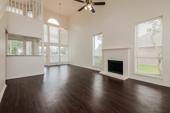 Building Photo - 8313 Spinnaker Cv