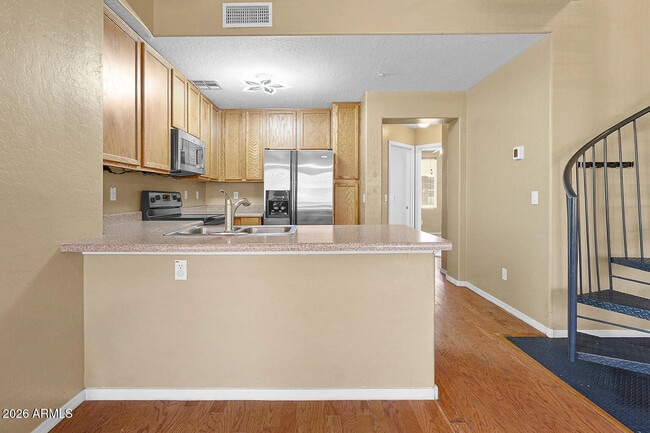 Building Photo - 751 N Port Dr