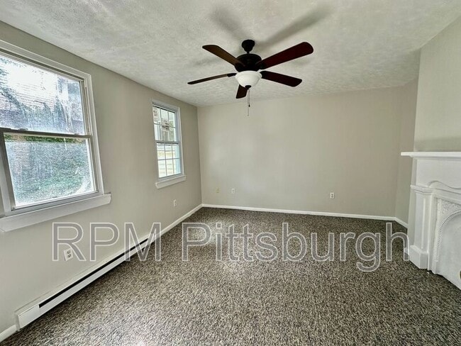 Building Photo - 2709 Josephine St