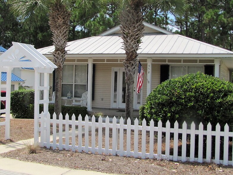 Building Photo - 350 Tradewinds Dr