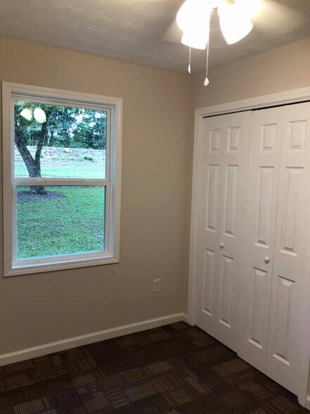 Building Photo - 2670 W Central Rd