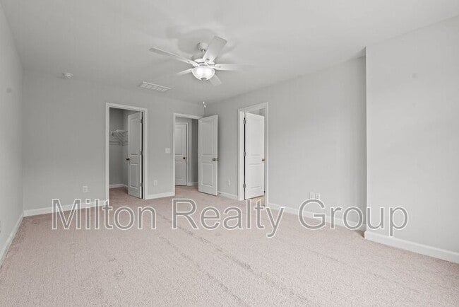 Building Photo - 45 Village Edge Dr