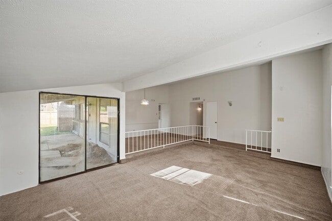 Building Photo - 15822 Danford Dr