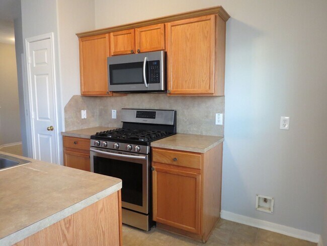 Building Photo - For Lease | 3 Bed, 2 Bath | 1,066 Sq Ft | Beer Creek Meadows|