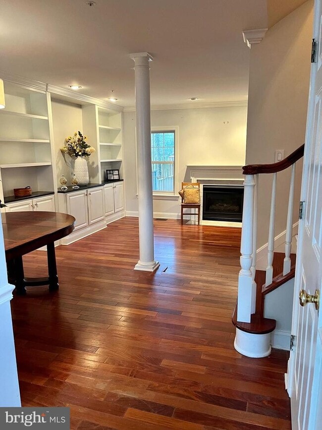 Building Photo - 518 Francis Nicholson Way