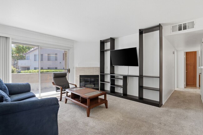 Building Photo - 3074 Tarpon