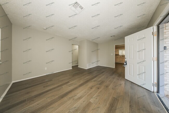 Building Photo - 3316 SW 51st St