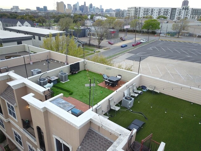 Building Photo - 5609 Lindell Ave