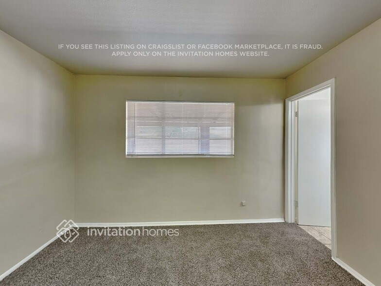 Building Photo - 3608 W Sierra Vista Dr