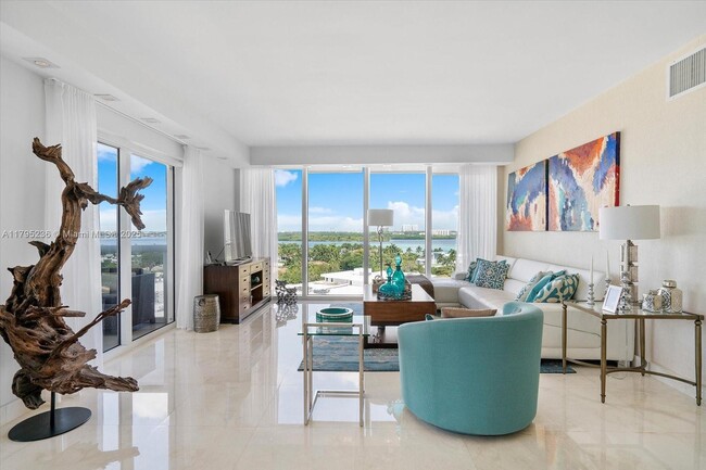 Building Photo - 10275 Collins Ave