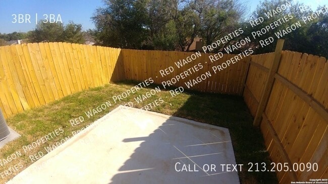 Building Photo - 6926 Crestway Rd