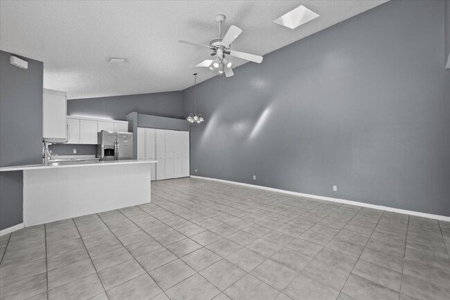 Building Photo - 12556 Woodmill Dr