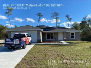 Building Photo - Custom Home - Desirable SW Ocala Neighborh...