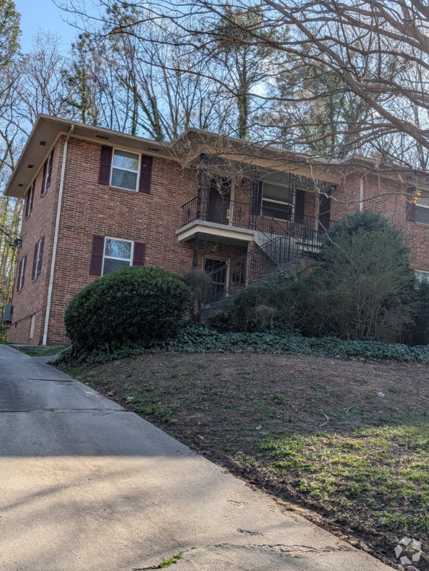 Building Photo - 2209 Morehead Ave
