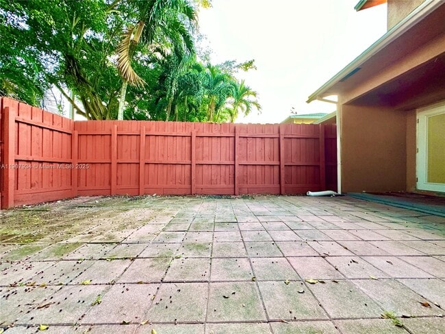 Building Photo - 10554 NW 3rd St