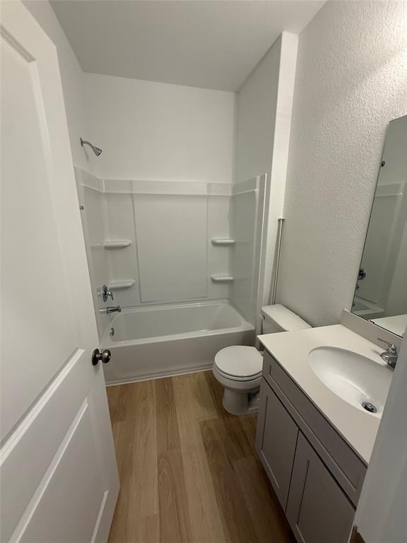 Building Photo - 138 Golden Bell Wy