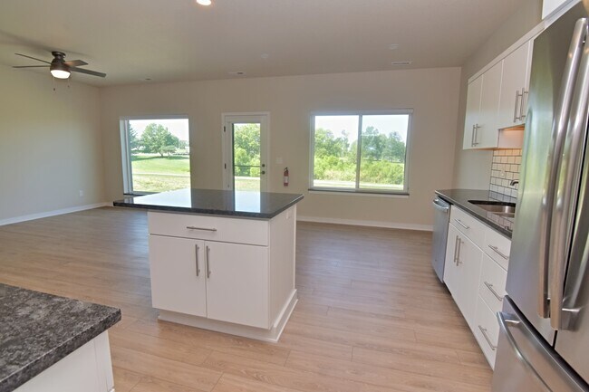 Building Photo - 29 Crosby Park Dr