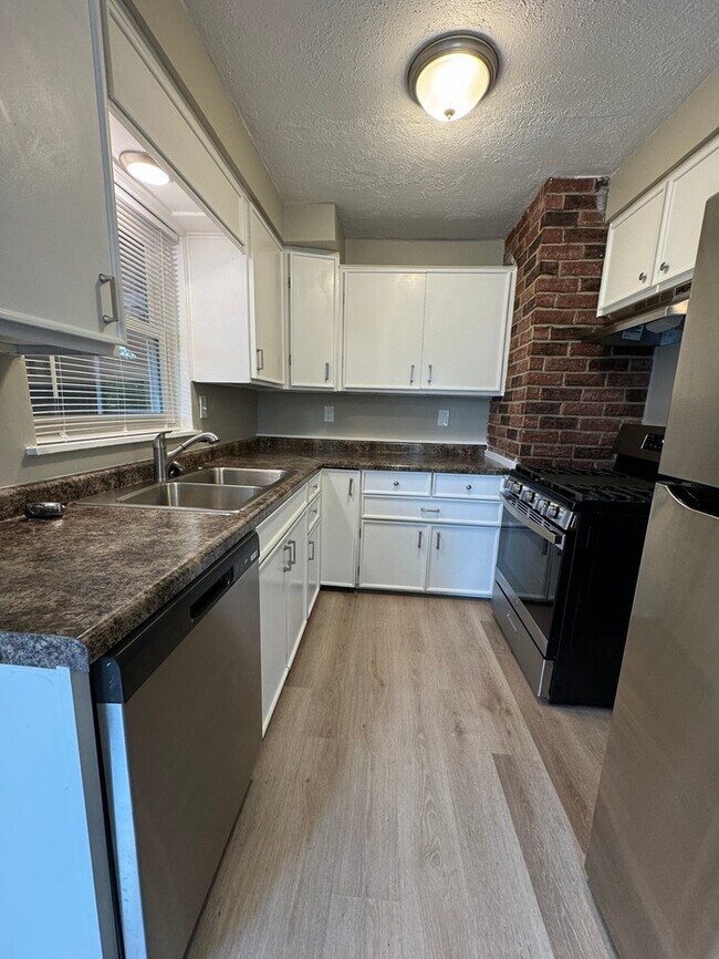 Building Photo - 3175 Karl Rd