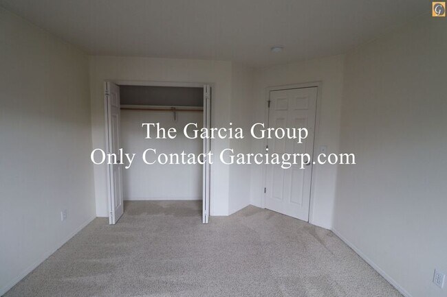 Building Photo - 6034 Northeast Birch Street