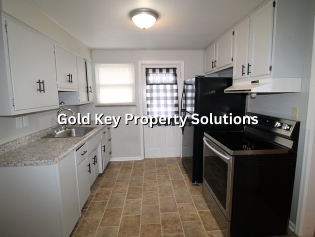 Building Photo - 810-812 Alhambra Dr