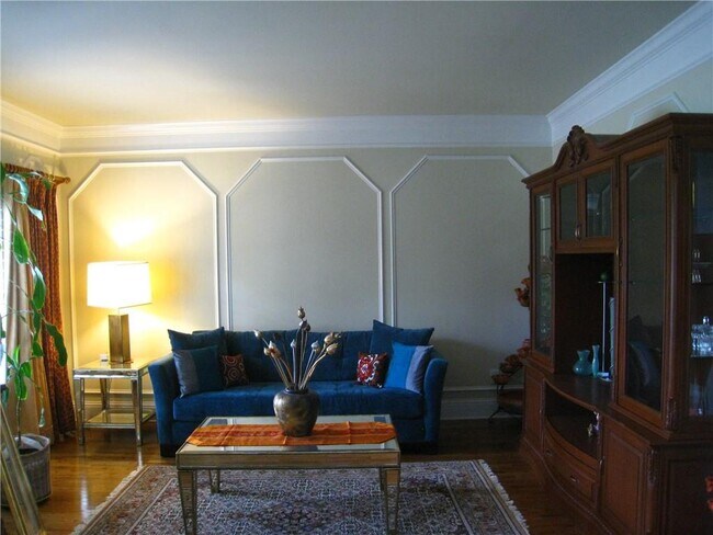 Building Photo - 9858 Talisman Dr