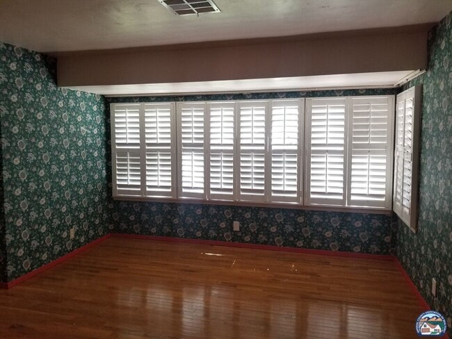 Building Photo - 285 W K St