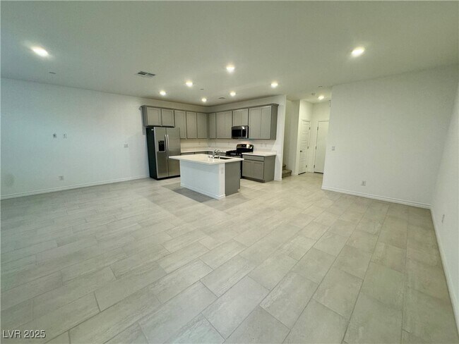 Building Photo - 337 Laurel Peak Dr