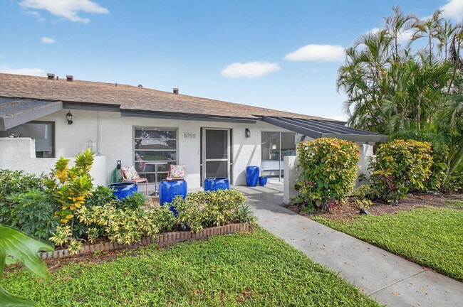 Building Photo - 5753 Spindle Palm Ct