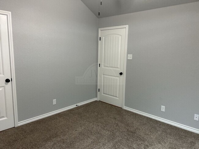 Building Photo - 1604 Granex Dr