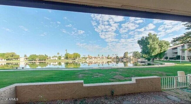 Building Photo - 11040 N 28th Dr