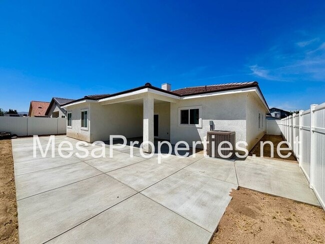 Building Photo - 13555 Sea Gull Dr