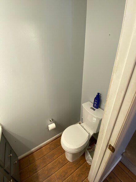 Building Photo - 9006 Old Scaggsville Rd