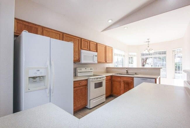 Building Photo - Pronghorn Ranch Amenities