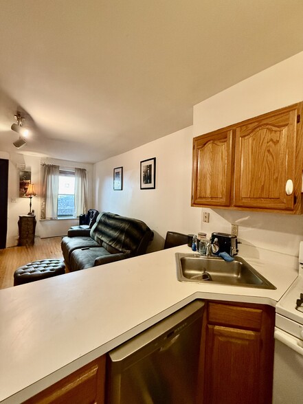 Kitchen - 841 Garden St