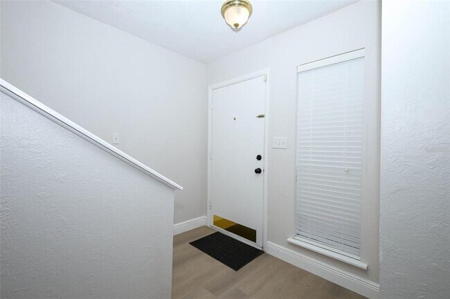 Building Photo - 4029 Henley Rd