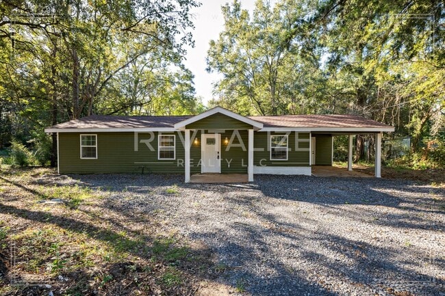 Primary Photo - Fully Renovated 3/2 in West Mobile!