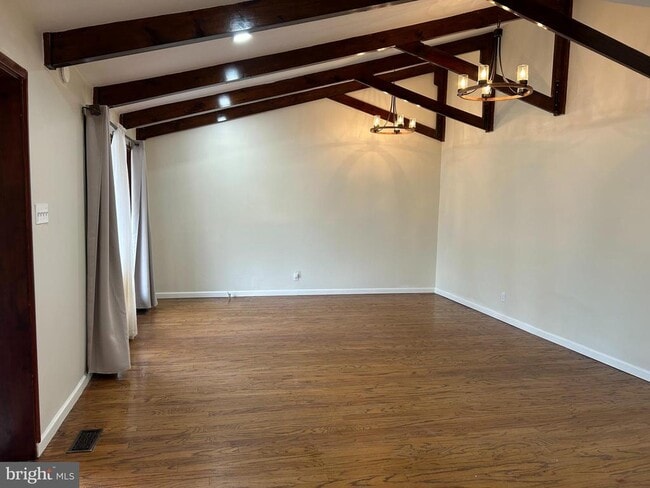 Building Photo - 1617 Bryant Rd