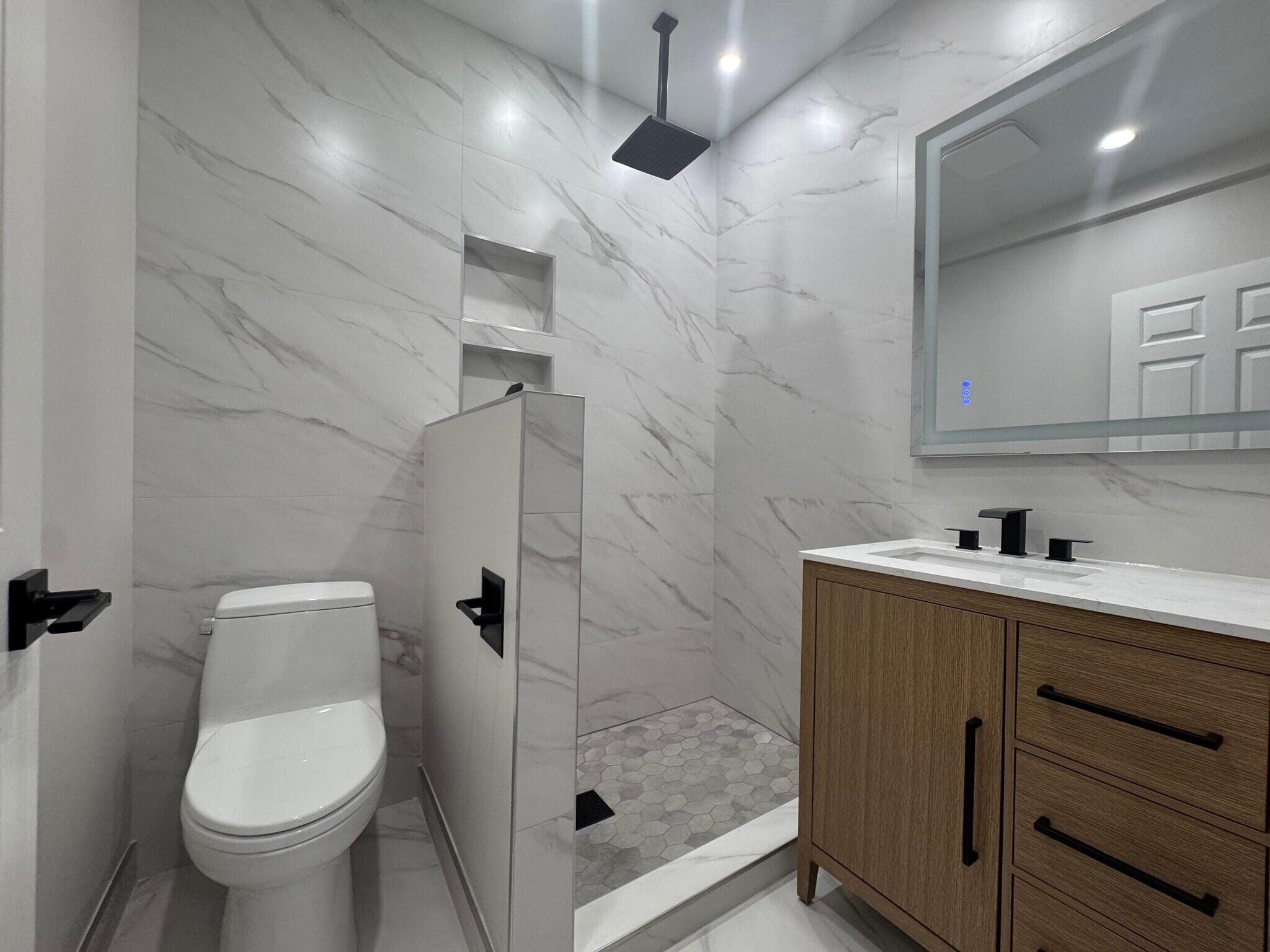 Bathroom - 2714 W Julia Ct