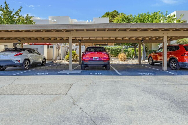 Building Photo - 48728 Desert Flower Dr