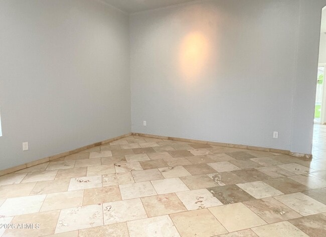 Building Photo - 5164 W Ross Dr