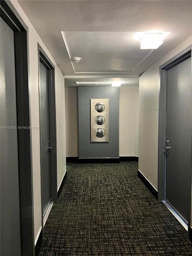 Building Photo - 41 SE 5th St