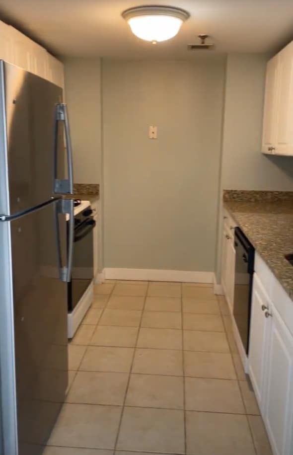 Building Photo - 12 Everett St