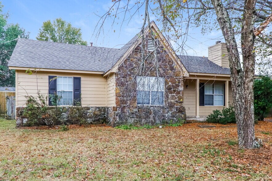 Building Photo - 7001 Bellevue Trce