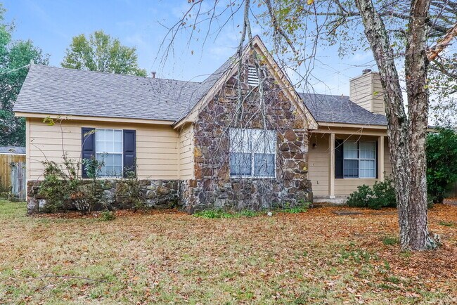 Building Photo - 7001 Bellevue Trce