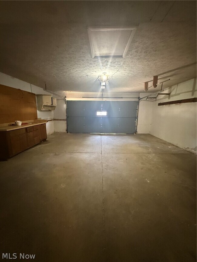 Building Photo - 6580 Forest Glen Ave