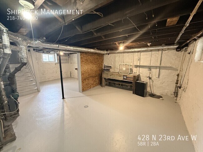 Building Photo - 428 N 23rd Ave W