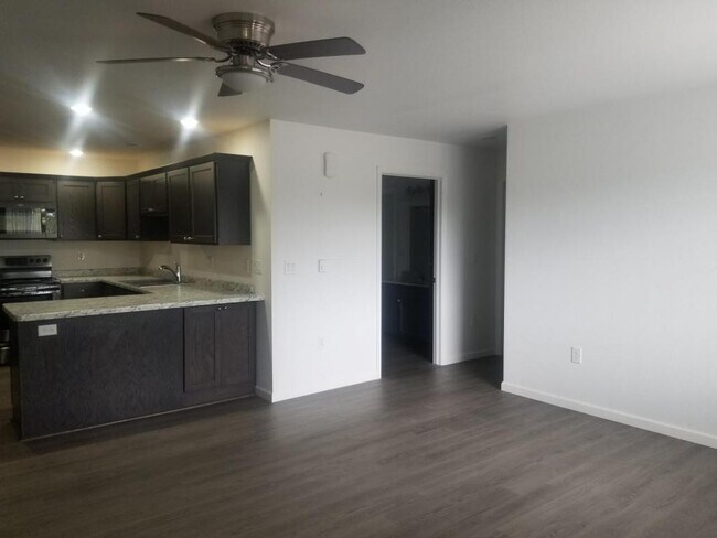 Building Photo - 200 Marks Way