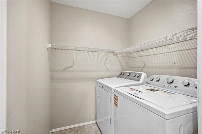 Building Photo - 8160 Royal Arches St